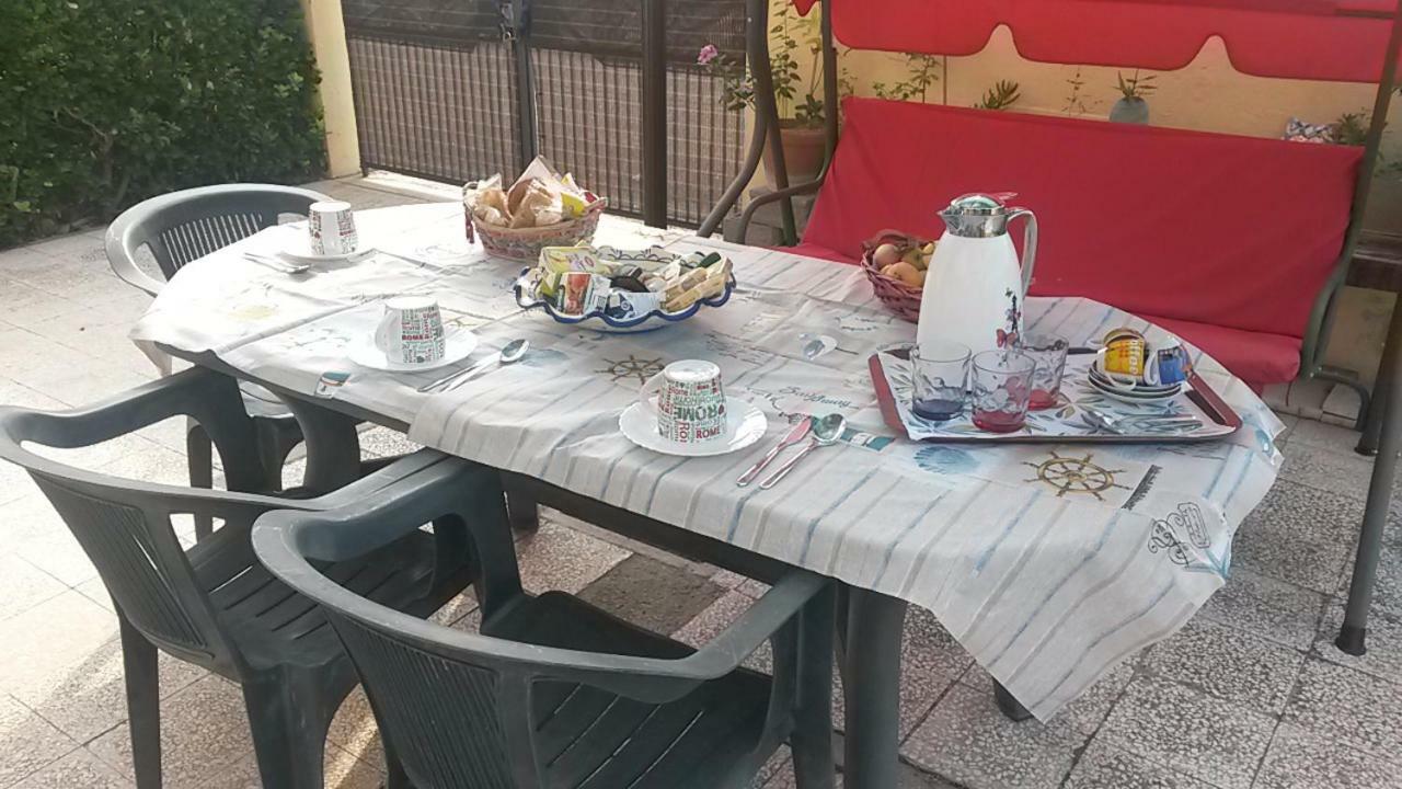B&B Si Sta Bene Ostia Antica Ngoại thất bức ảnh
