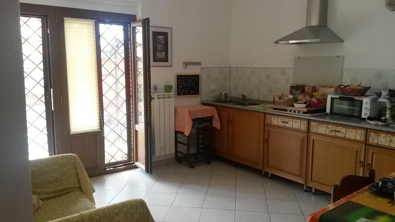 B&B Si Sta Bene Ostia Antica Ngoại thất bức ảnh